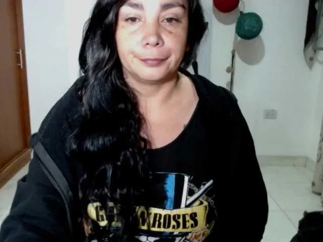 vivian-milf-paint on BongaCams 