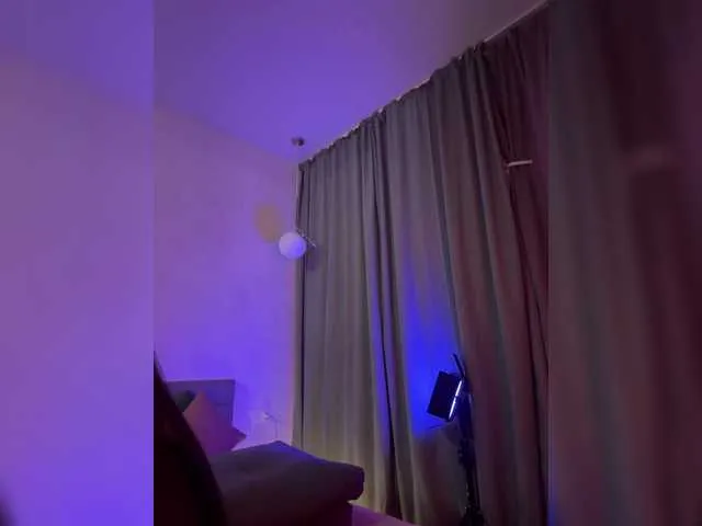 WhoreMira on BongaCams