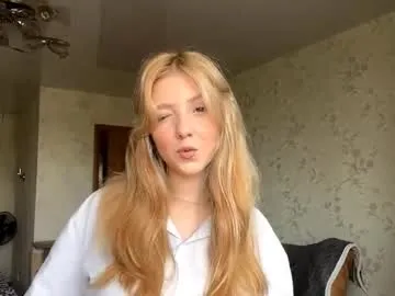 alfrediamalcom — My name is Maria! Goal: dangerous tease with my skirt #new & #young model #18 #blonde #shy ^^ [119 tokens remaining]