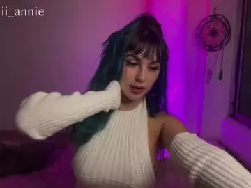 annie_snow_ on Chaturbate 