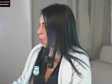 annieguzman_ on Chaturbate 