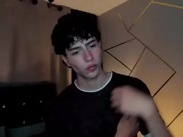 chrristopher77 on Chaturbate 