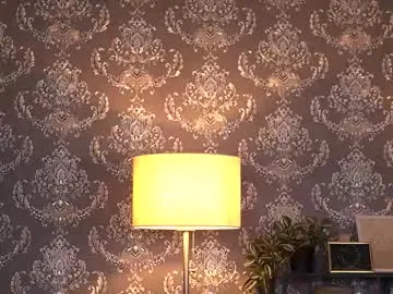 ellieredd on Chaturbate 