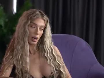 ellieredd — Her beauty is a sin... and you're about to fall for it. - Goal: Let's rai the tension with a pussy play  #skinny #bigboobs #natural #blonde #orgasm