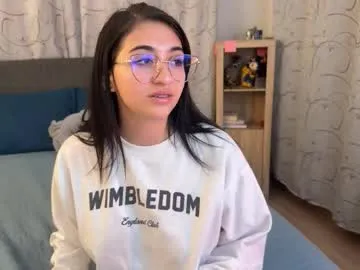 emily_smith29 — GOAL: anal [1378 tokens remaining] Come and have fun with me!  #feet #Braces #latina #cute #18