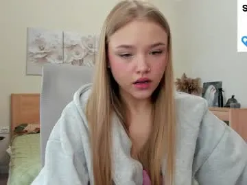 flooora_0 on Chaturbate 