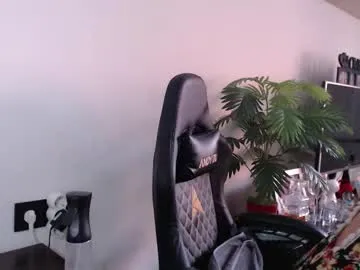 genesisgems11_ on Chaturbate 