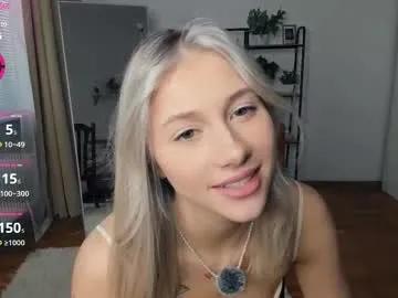 glossybabe_ — UwU training !? lovense work ! ... call me Cherry :) #18 #bigboobs #new #blonde #teen [25 tokens remaining]