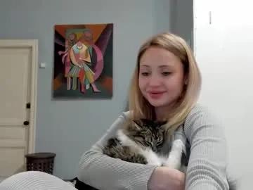 h0ney__bunny — 1st day on cb! Help me reach 25 thumb ups <3 Only premium pvts now <3 // GOAL: air kiss [15 tokens left] #shy #new #teen #18 # #smalltits
