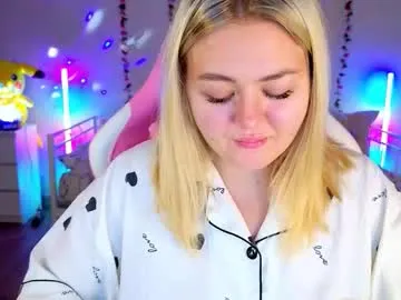 hornycakee — Goal: MAKE ME CUM HARD #bigpussylips #teen #private #cute #masturbation - Next Goal: Get Naked