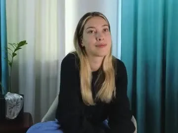 jolyndeb — Goal: Sniff finger  Hi ! This is me lets Show funny faces to each other :D! #shy #new #skinny #teen #cute [44 tokens remaining]