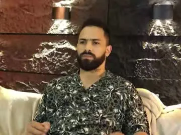 leo_diaz01 — SHOW CUM! Welcome to meet the best cock in the place  #bigcock #muscle #feet #master #cum [2525 tokens remaining]