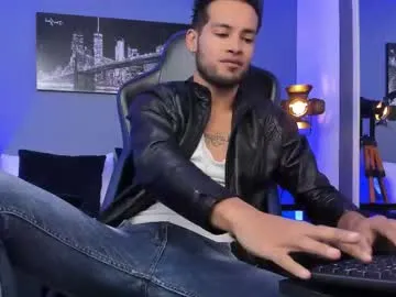 max_conor_ — show cum   #lovense  #bigass #bigcock  #master #leather [1099 tokens remaining]