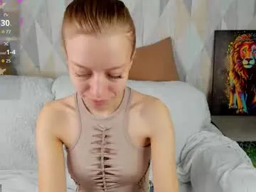 michelle_blond — GOAL: Flash boobs [55 tokens remaining] MY DREAM MY DAY OFF #skinny #daddy #c2c #natural #smalltits