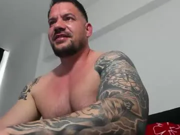 musclemonster31 — JERK MY COCK AND CUM ALL OVER MY MUSCLES [2000 tokens remaining]