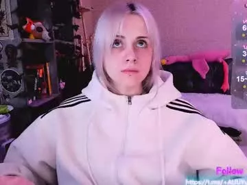 nanitamoore on Chaturbate 