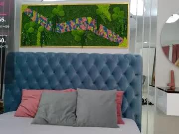 Freechat siennapierce on Chaturbate