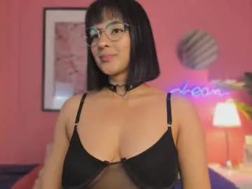 Freechat soysaraa_ on Chaturbate