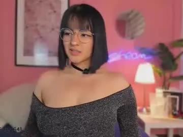 Freechat soysaraa_ on Chaturbate