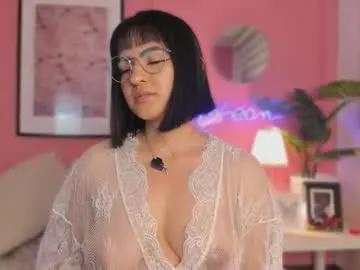 Freechat soysaraa_ on Chaturbate