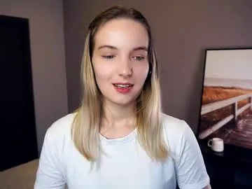 tashinapetitto — Goal - Kiss u?   #18 #new #shy #blonde #teen [0 tokens remaining]