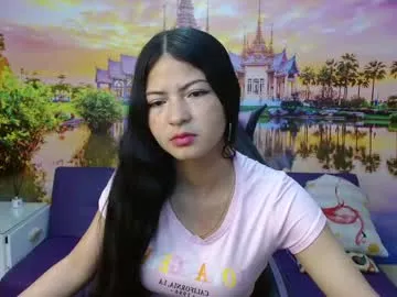 zoe_castillo1 — Dance Show  [46 tokens left] Do you want to see what is under my jeans? #bigboobs #18 #tease  #longhair #shy