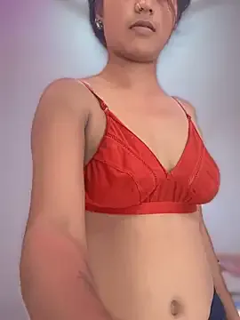 4U143 — Full nude show