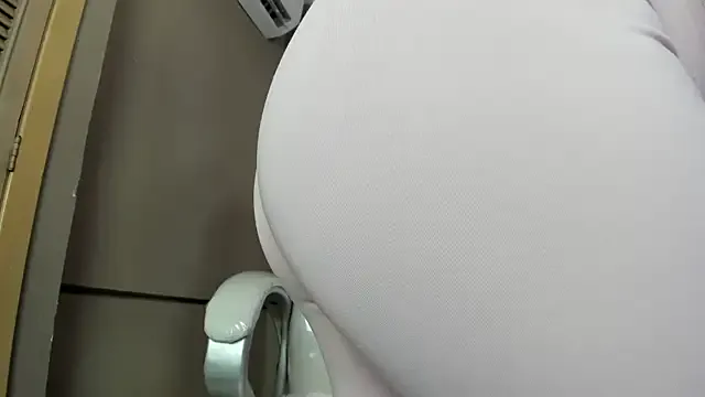 _BunnyNaugthy — Fuck me in missionary so deep