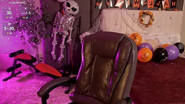 _F_R_A_U_ on StripChat 