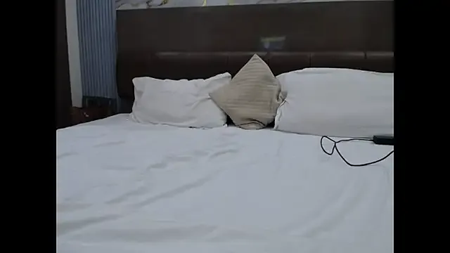 _kamyaa09 — Ass slapping One by one
