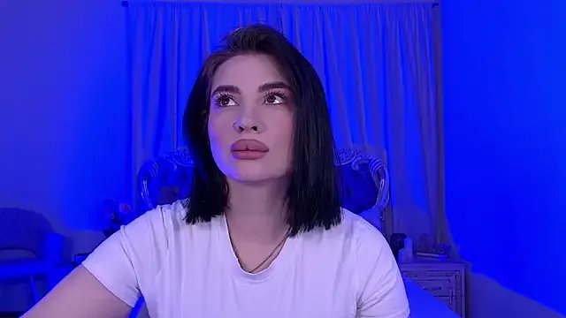 AdrianaTorres on StripChat