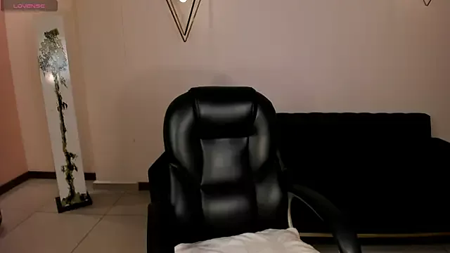 AmaliaCrus on StripChat 