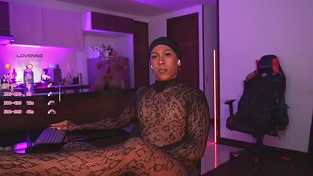 AmberRaus — Nake me and worship my body