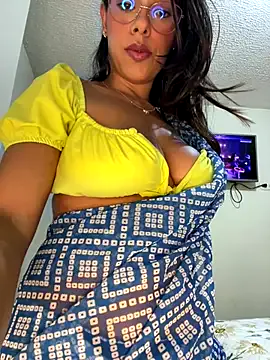 Anandacute1 — Creammy Pussy in Saree