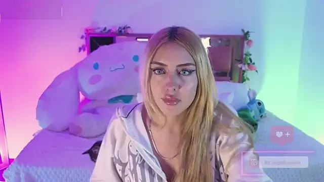 Angel_doll_bunnyy — oil show+ naked