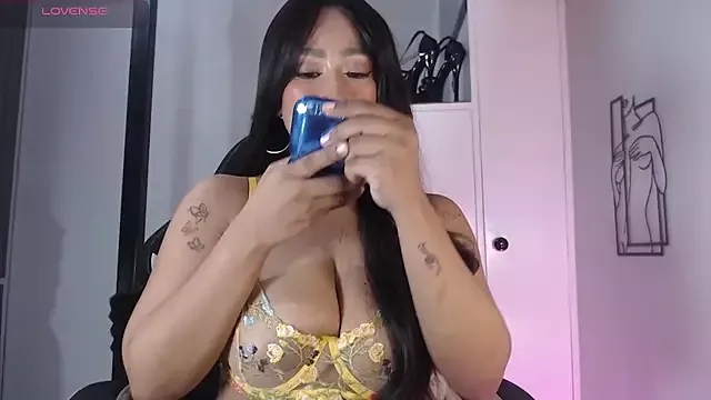 AsianMilfSheryl on StripChat 