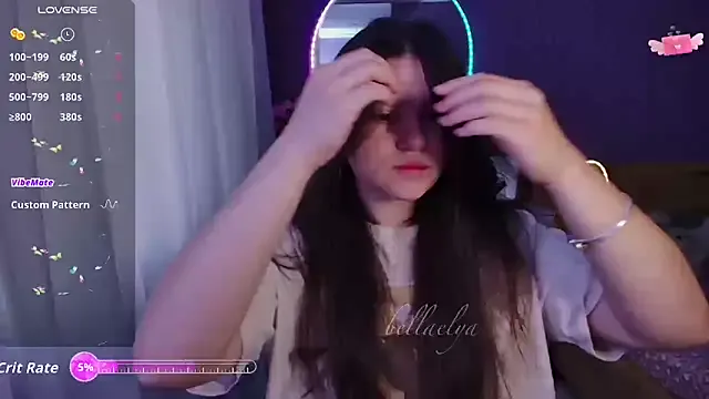 bellaelya on StripChat 