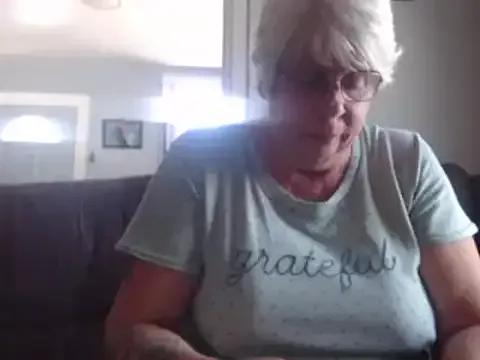 canadiancougar1965 on StripChat 