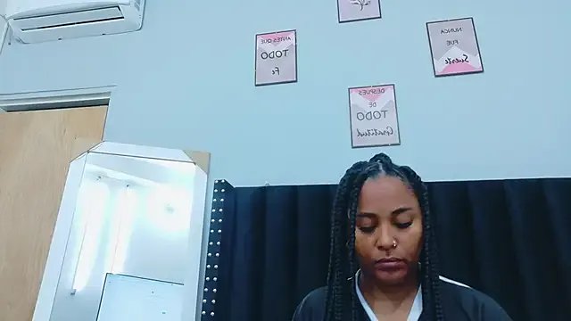 colombiamommy on StripChat 