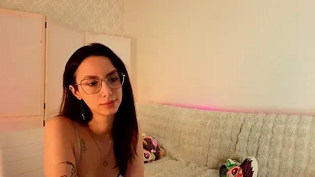 Freechat coochyy_ on StripChat