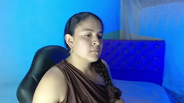 diana_fitass — finger pussy