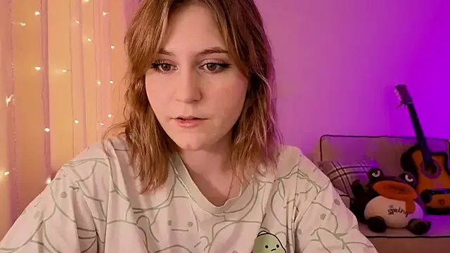 Diana_Flower — Show tongue <3