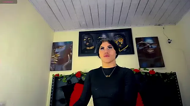 Eemily_- on StripChat 