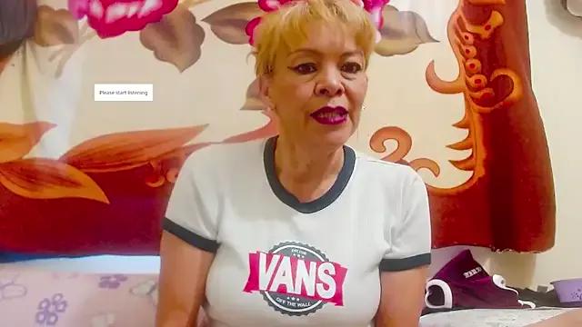 electra-mommy on StripChat 