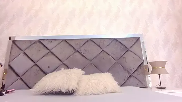 EmmaaCastro on StripChat 