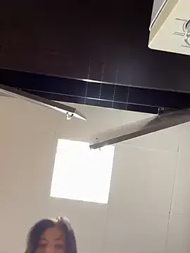 EmmaStars_ on StripChat 
