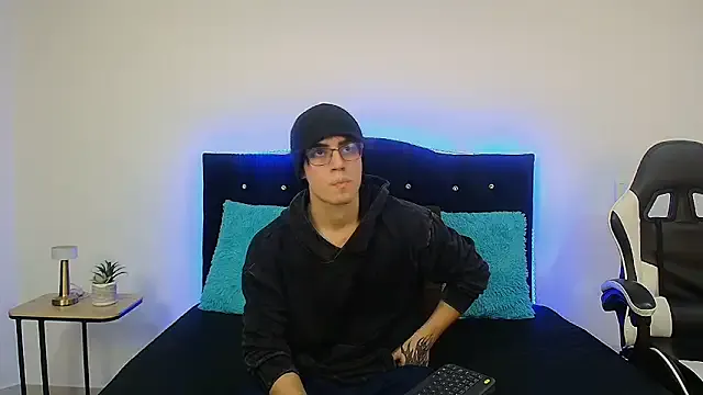 eren_jeager on StripChat 