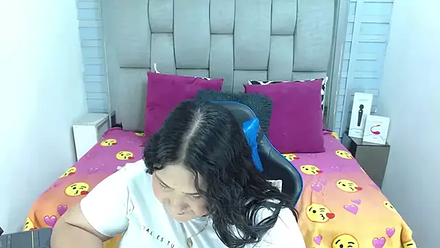 evelin_zaens on StripChat 