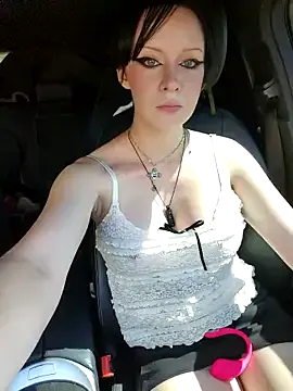 EVILYN — Take off my slutty panties and cum 