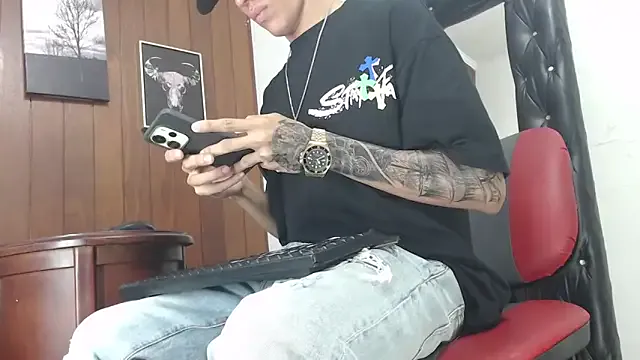 GaboReyes — cum show